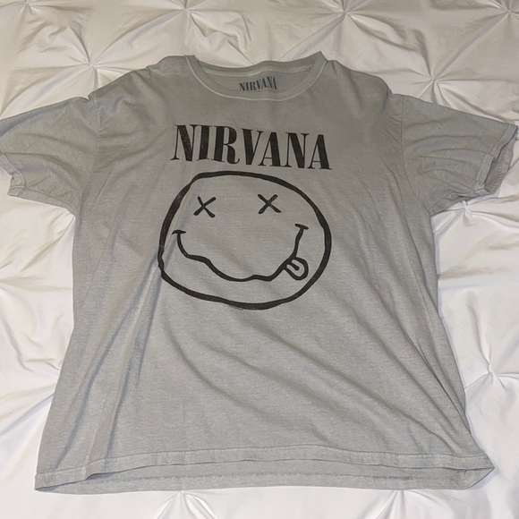 Men’s Nirvana Tee - Picture 2 of 3